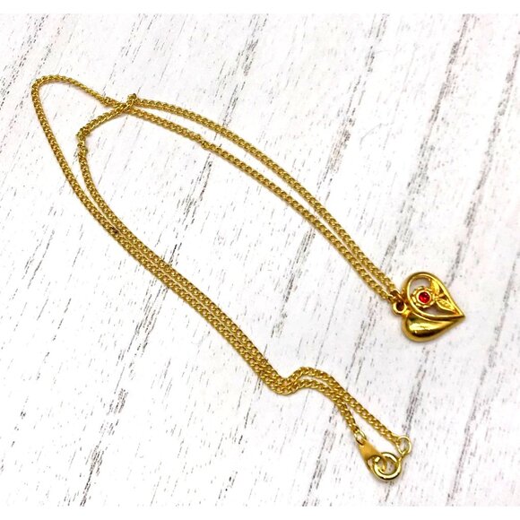 Vintage Gold Tone Heart Pendant Necklace With Red Gemstone On 16-Inch Chain - Picture 3 of 5
